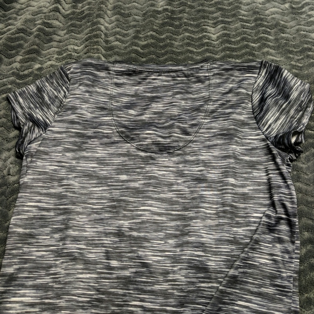 Workout v neck - Picture 2 of 2